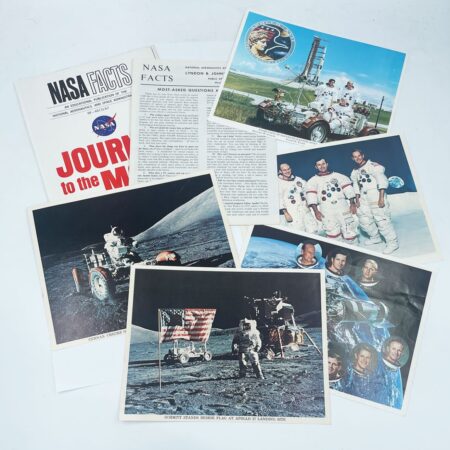 Vintage NASA Facts Pakket 1972 - Journey to the Moon - Apollo - Poster & Prints | The Dutch Pickers