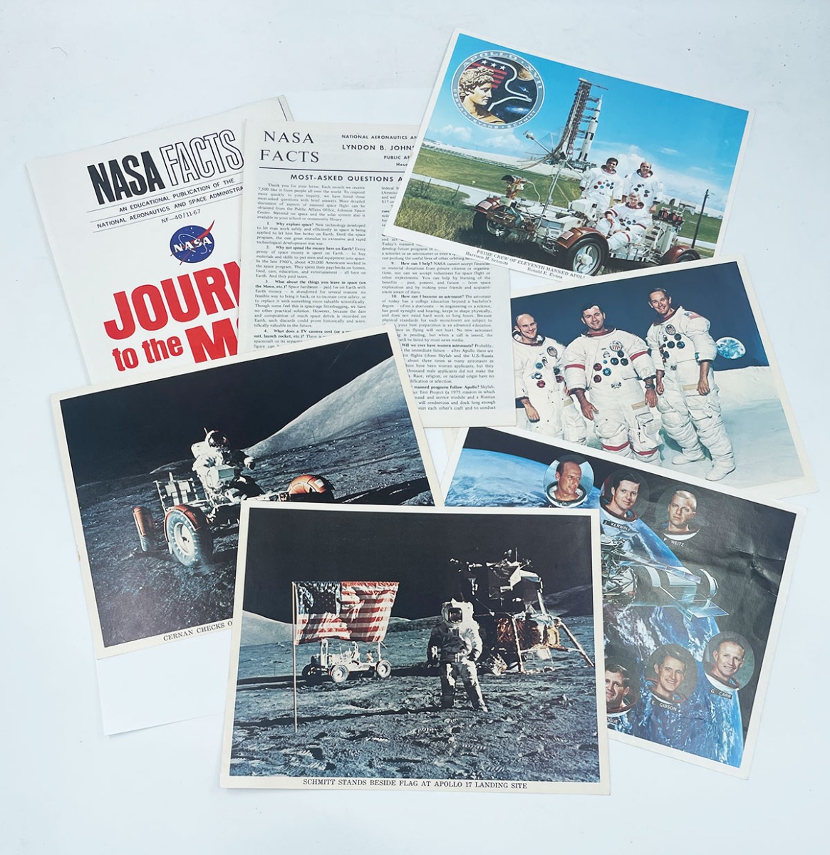 Vintage NASA Facts Pakket 1972 - Journey to the Moon - Apollo - Poster & Prints | The Dutch Pickers