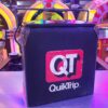 Vintage QuikTrip QT Picnic Cooler - Originele Stalen Koelbox - USA | The Dutch Pickers