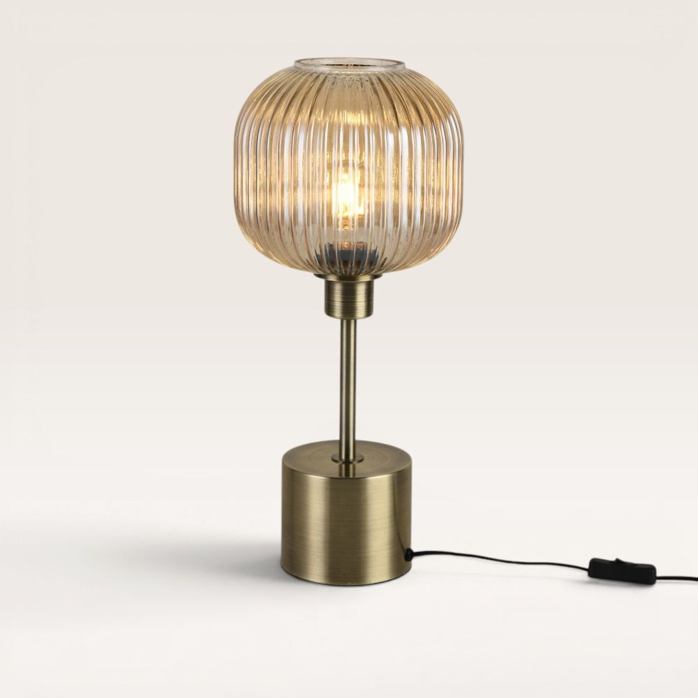 Virello - Tafellamp Amber glas 45 cm - Lampenstandaard goud Metaal - Vintage tafellamp - Dressoir lamp - E27 fitting - Met aan/uit-schakelaar | LUSENZ