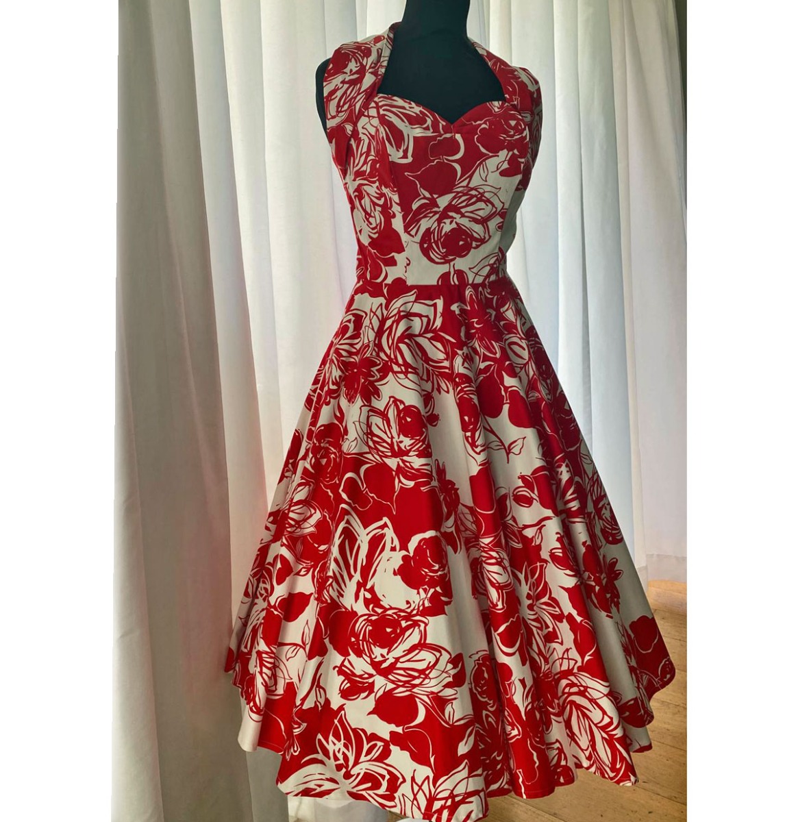 Vivien Of Holloway Halterneck Red Oasis Dress -S | 32% korting | Vivien of Holloway