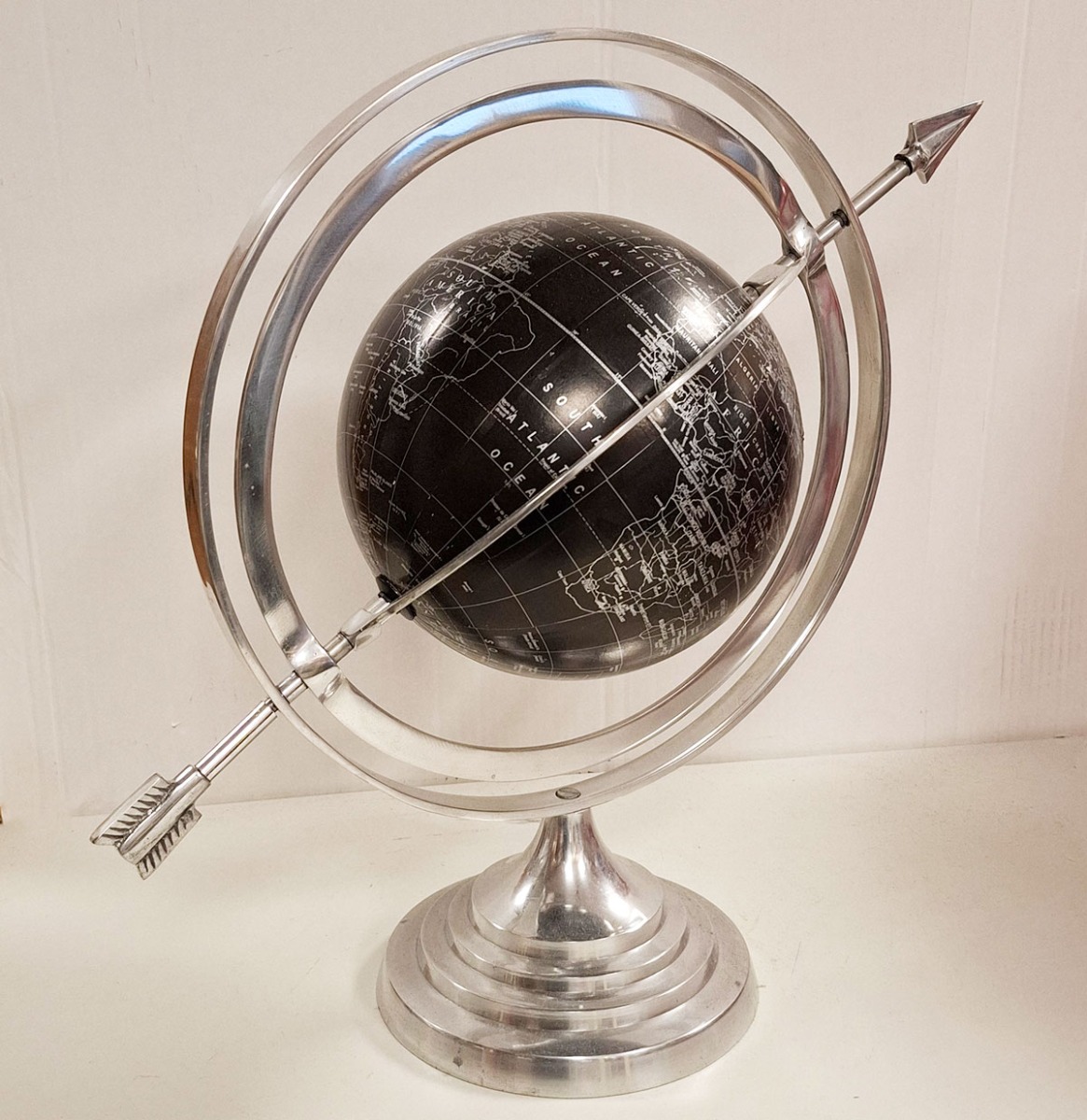 Wereldbol met Ringen Zwart/Zilver | The Dutch Pickers