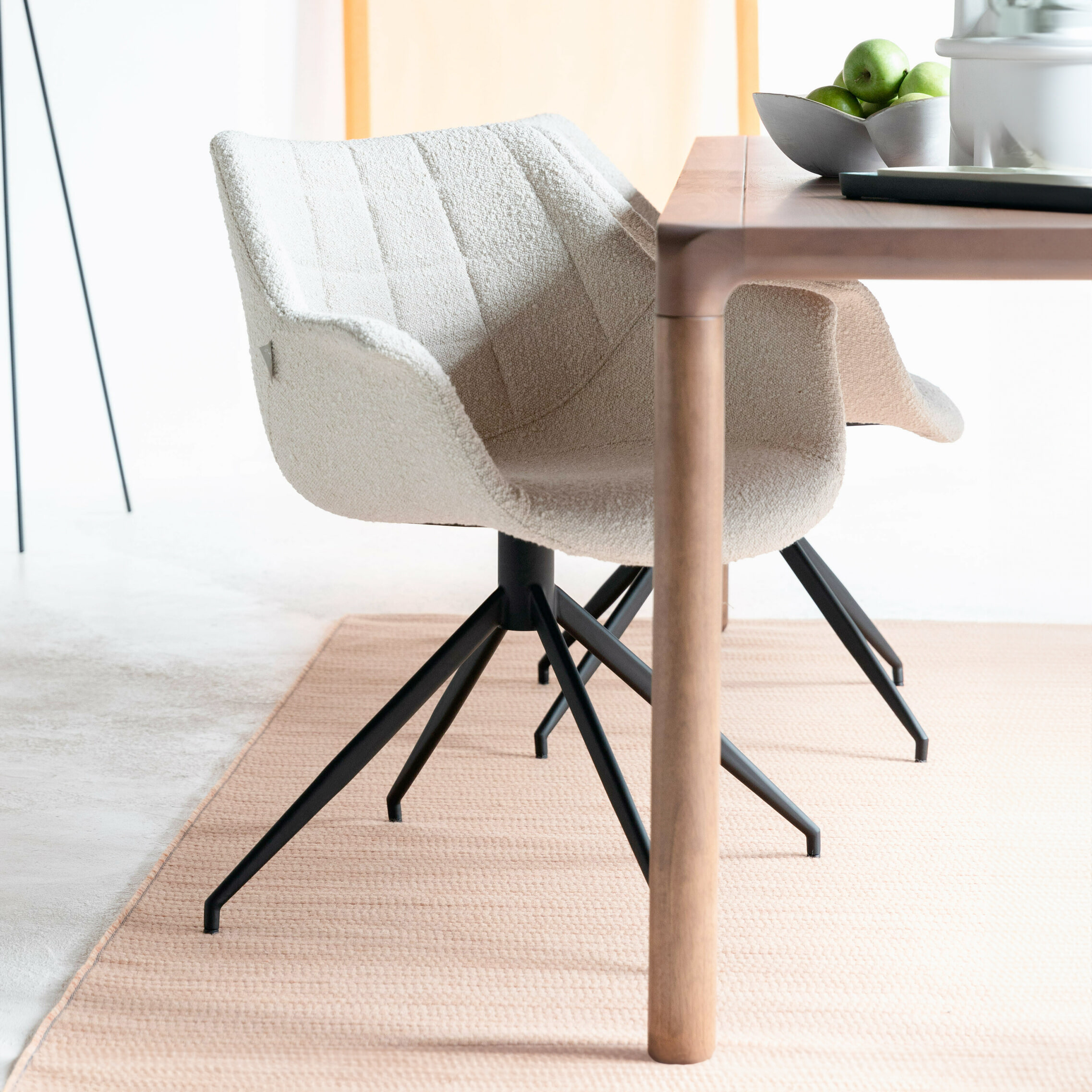 Zuiver Draaibare Eetkamerstoel 'Doulton' Bouclé | Zuiver