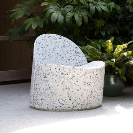 Zuiver Outdoor Fauteuil 'Bloom' kleur Wit Terrazzo | Zuiver