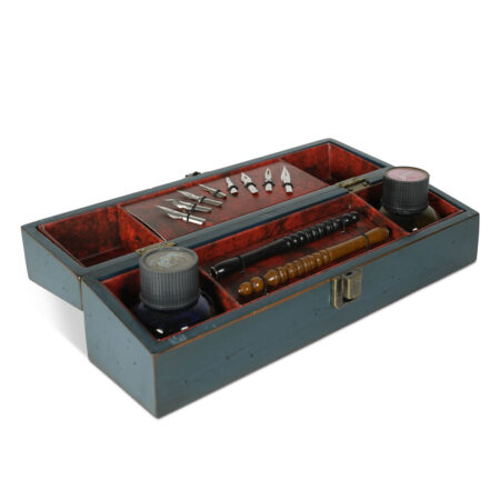 Authentic Models Windsor Travel Blue | Authentic Models