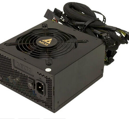 550 Watt 80+ Bronze voeding