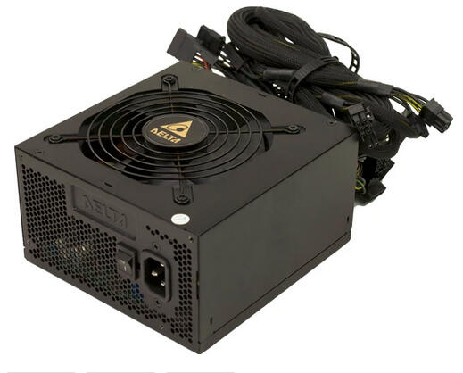 550 Watt 80+ Bronze voeding