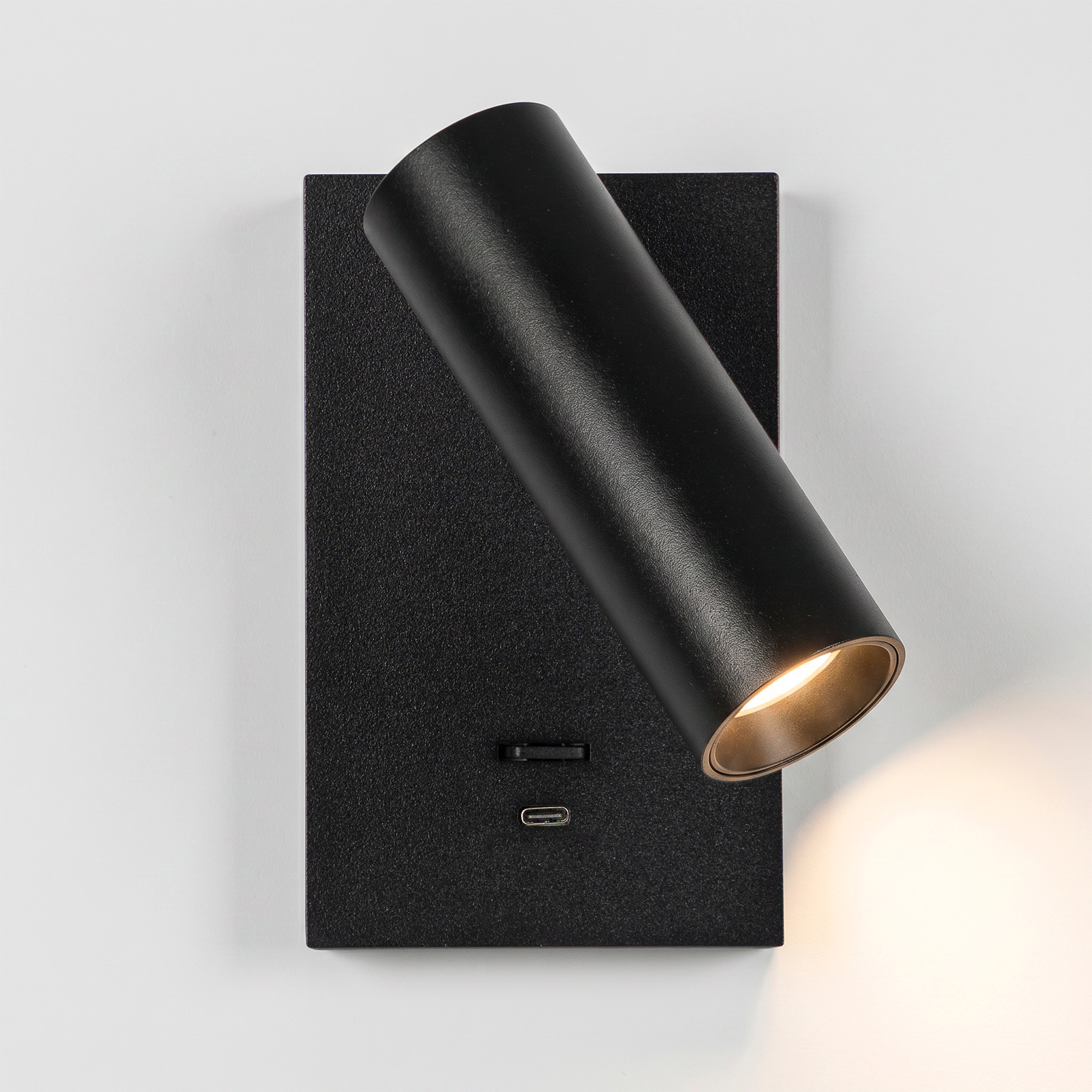 Elias Bedlamp Zwart Met Schakelaar En USB-C