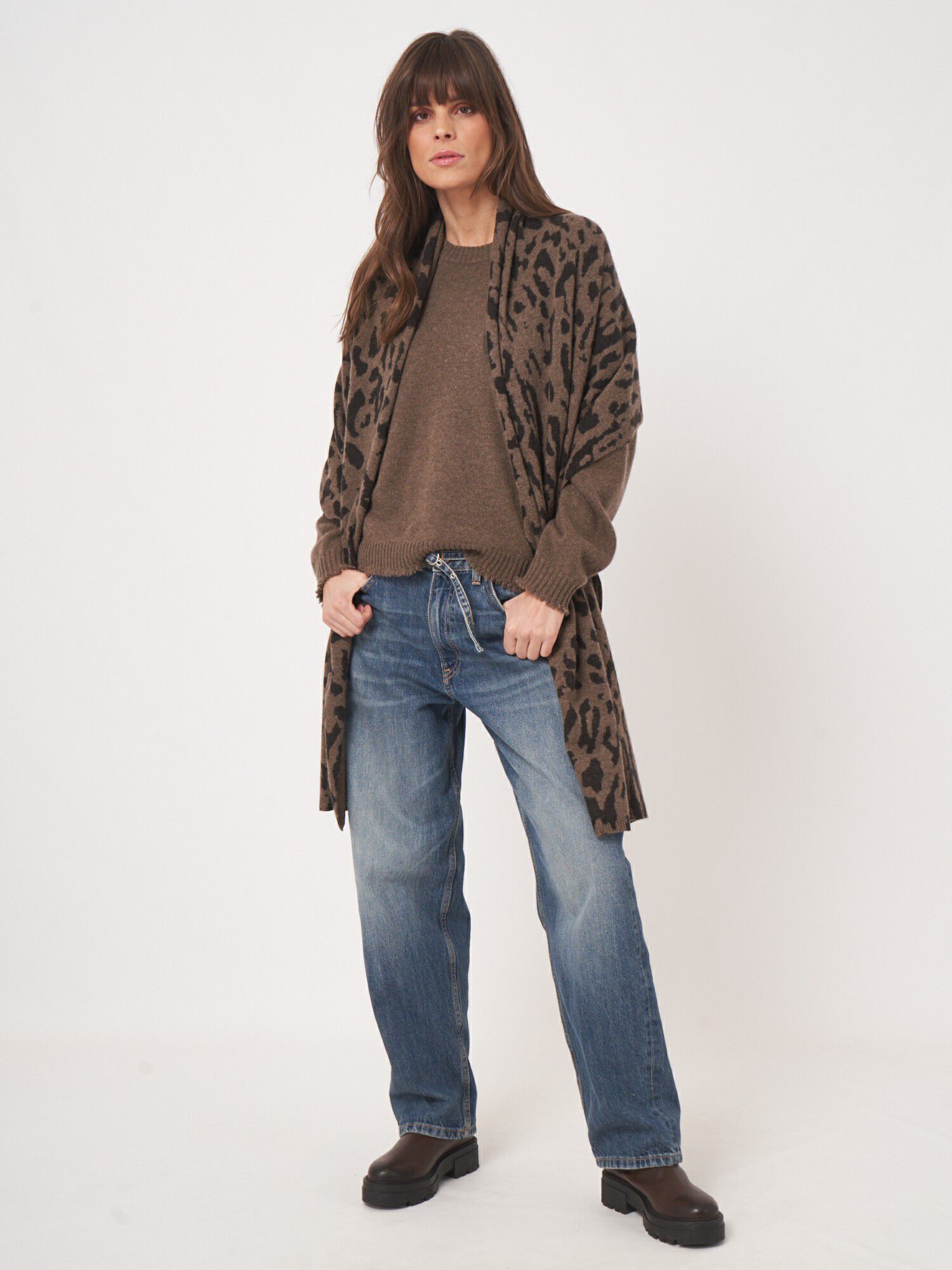 Fijngebreide cashmere sjaal met print