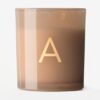 Kaars in glas ⌀8x9cm letter A (taupe)