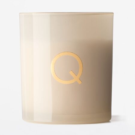 Kaars in glas ⌀8x9cm letter Q (creme)