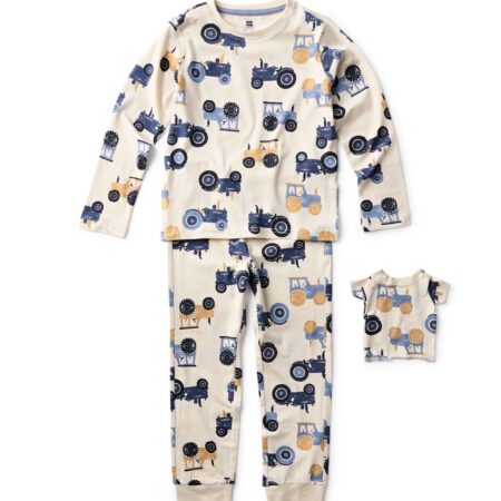 Kinderpyjama tractors met poppenpyjama gebroken wit (gebroken wit)