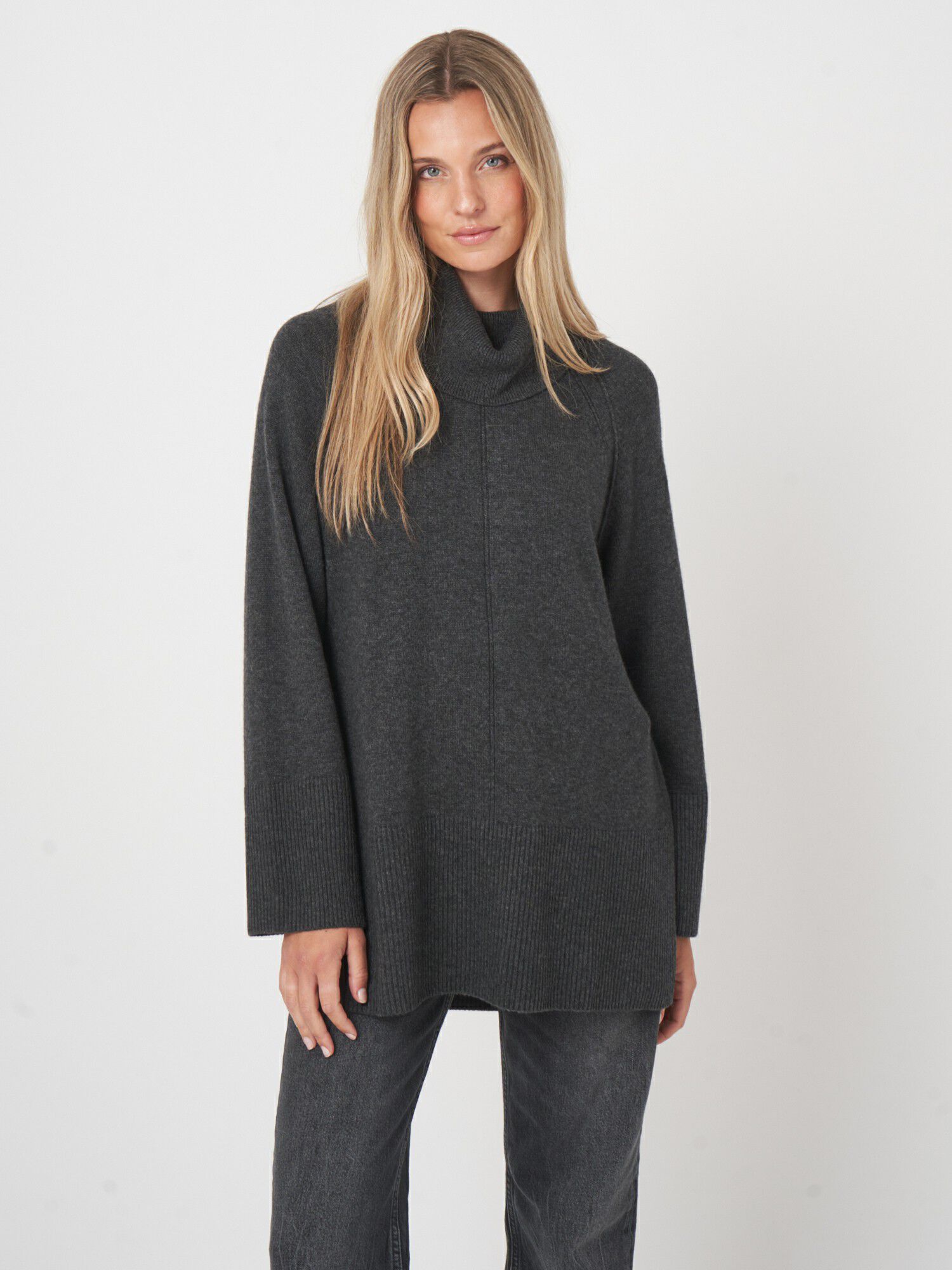 Kasjmier pullover met A-lijn en zijsplitten