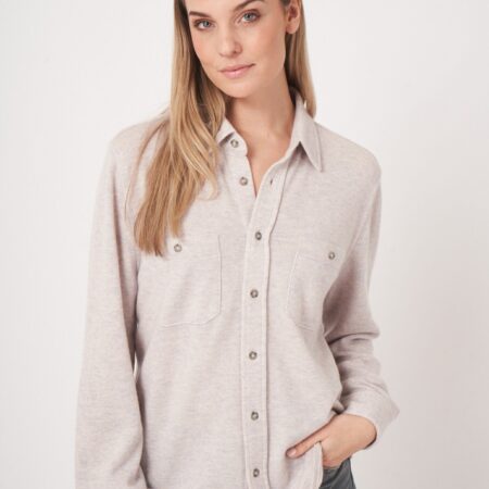 Kasjmier-wol blouse met casual fit en overhemdkraag