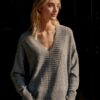 Lamswollen v-hals trui - repeat cashmere essentials