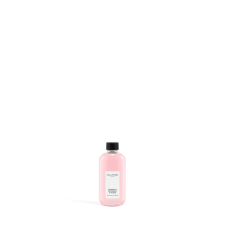 new refill 250 ml Magnolia Blossom & Wood