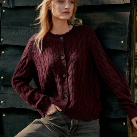 Organische kasjmier kabelgebreide cardigan met franjes