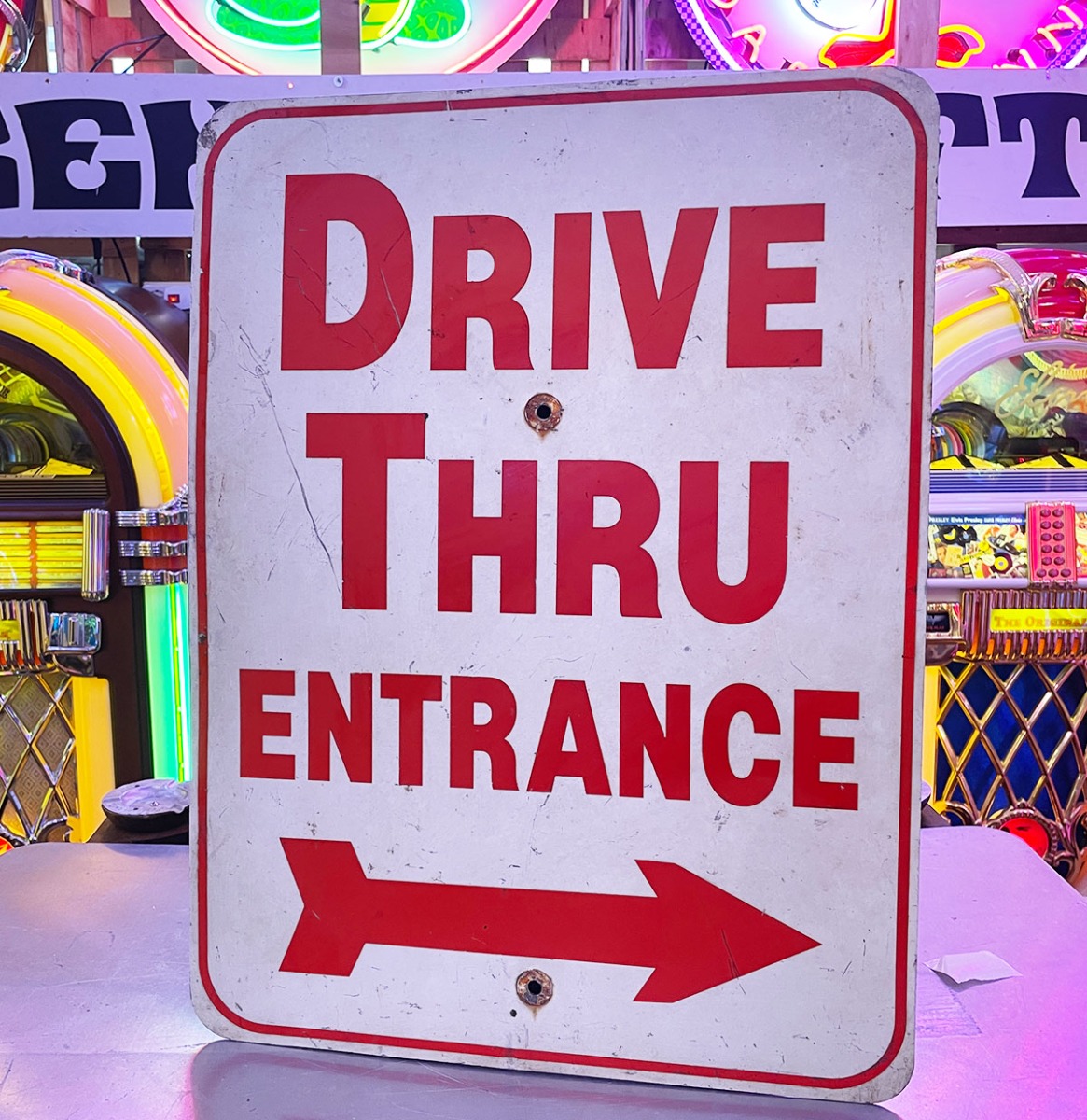Origineel Drive Thru Entrance Bord met Pijl - USA - 45