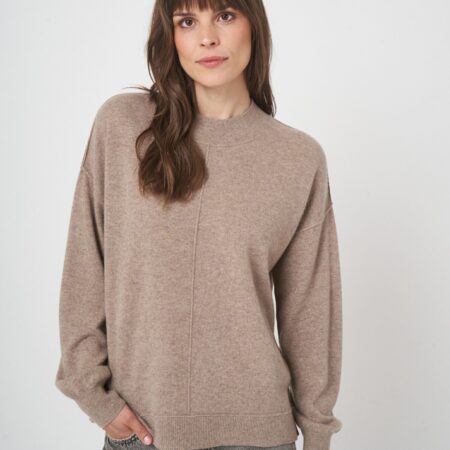 Oversized fijngebreide kasjmier trui met opstaande kraag