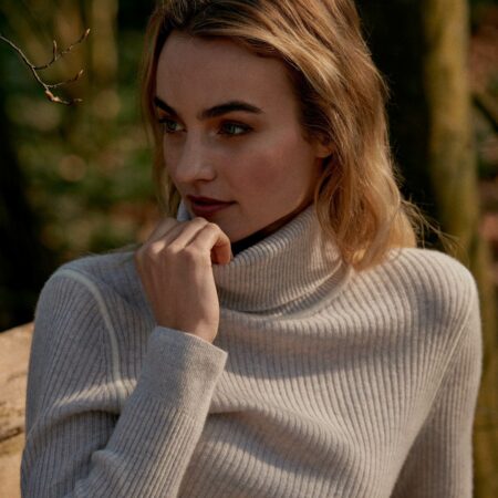 Ribgebreide coltrui van biologische cashmere