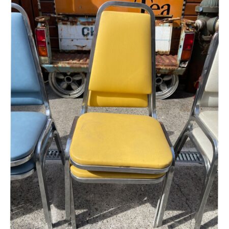 Set van 2 Originele Vintage Diner Stoelen Geel | The Dutch Pickers