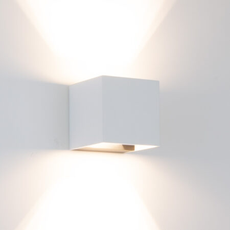 Reach Up en Down Muurlamp Wit Kubus met LED