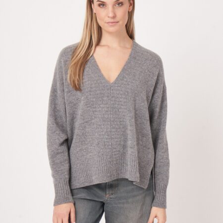 Lamswollen v-hals trui - repeat cashmere essentials
